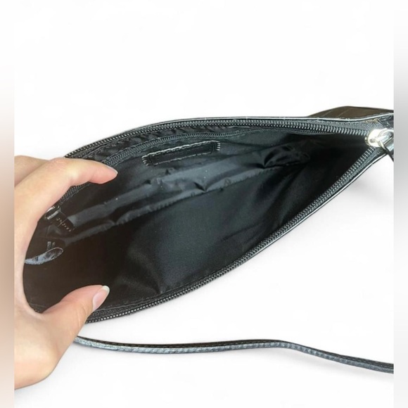 Vintage genuine Italian leather black baguette mini shoulder bag/purse. - Picture 6 of 8